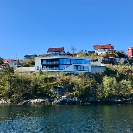 Ea Villa