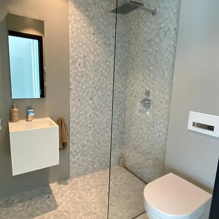 Ea Villa