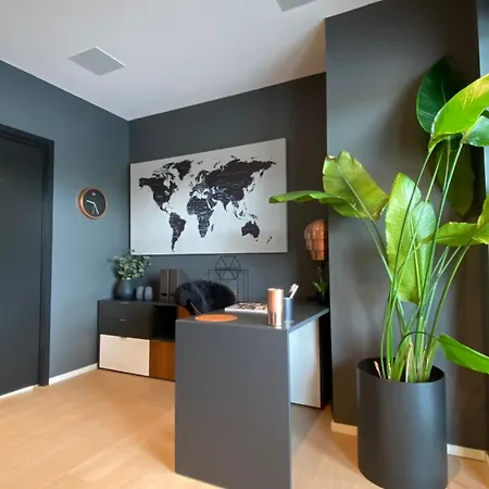 Ea Villa *